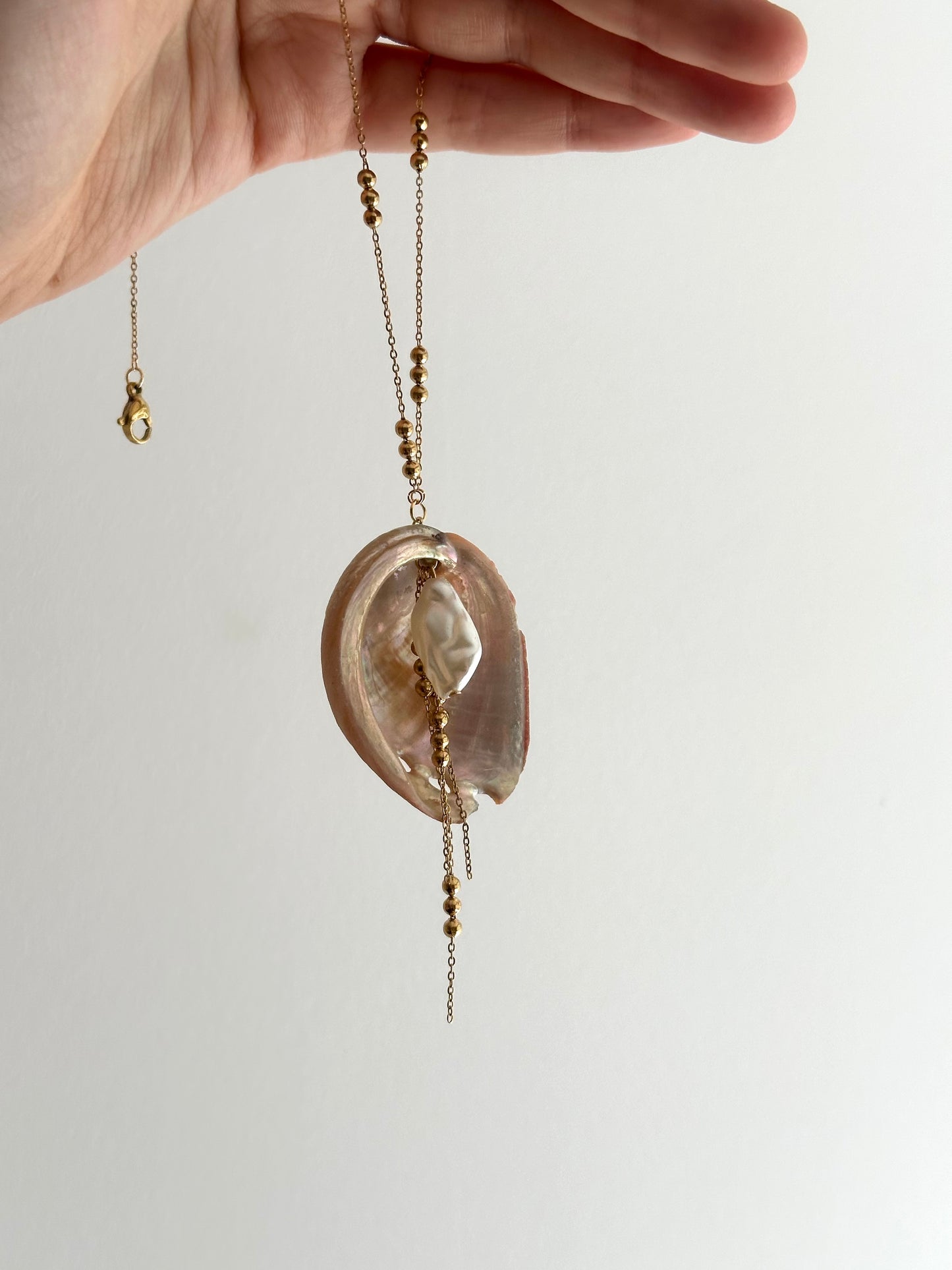 Melody Shell Necklace